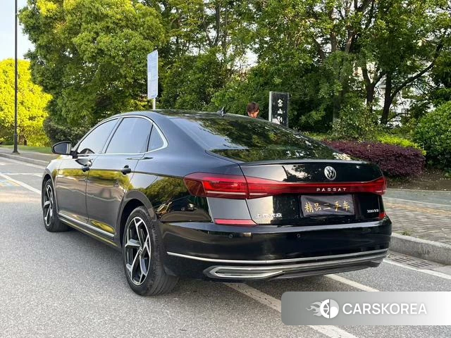 Volkswagen Passat 2023 Черный из Китая