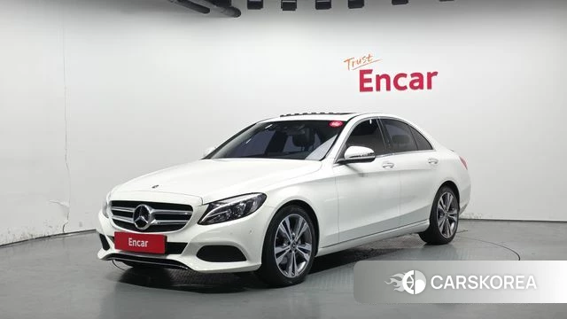 Mercedes-Benz C-Class W205 2018 Белый из Кореи