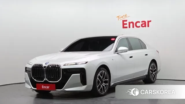 BMW i7 (G70) 2023 Белый из Кореи