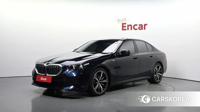 BMW 5 Series (G60) 2025 Черный из Кореи