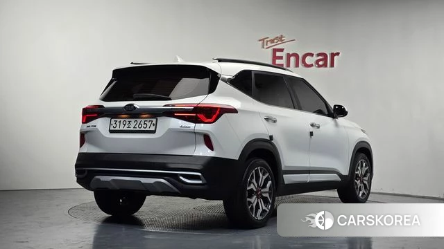 Kia Seltos 2020 Белый из Кореи