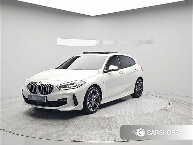 BMW 1 Series (F40) 2023 Белый из Кореи