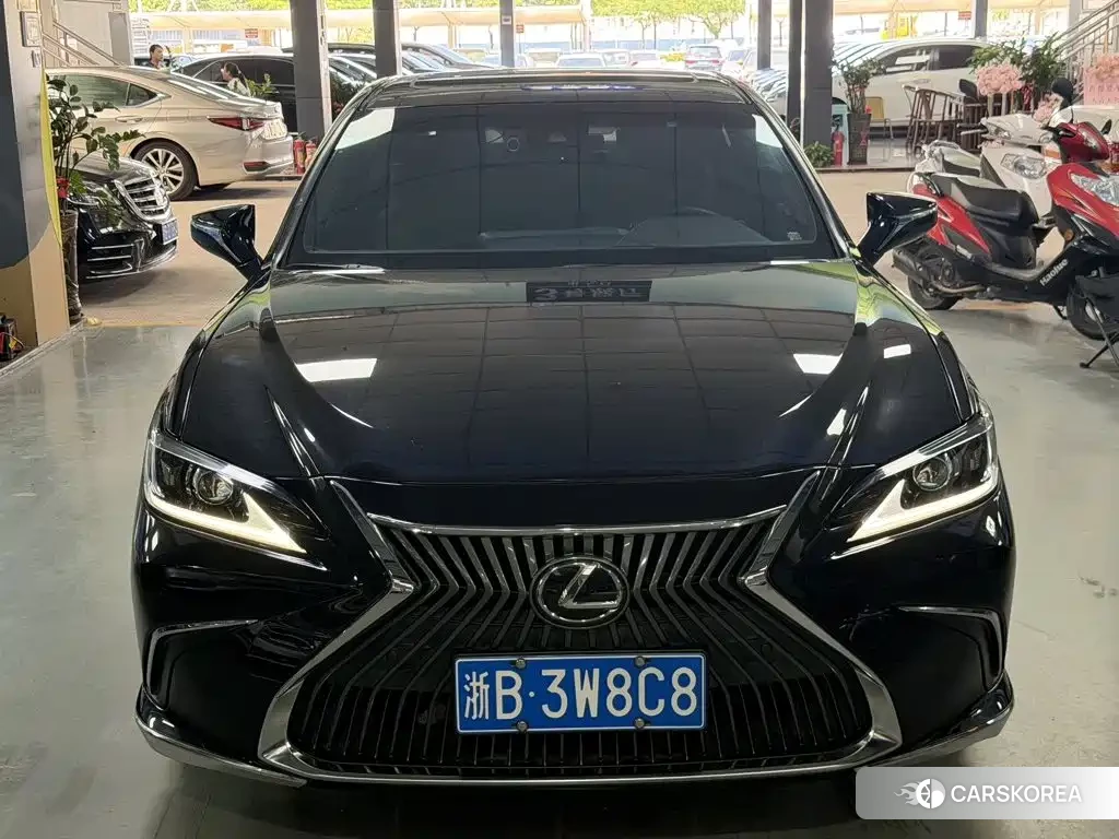 Lexus ES 2021 Черный из Китая