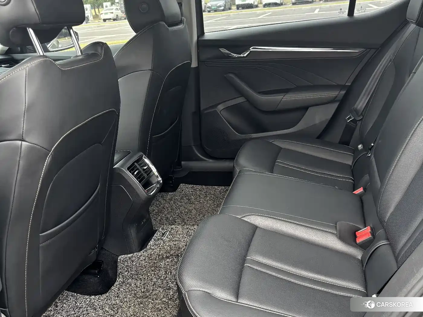 Skoda Octavia 2022 Silver/gray из Китая