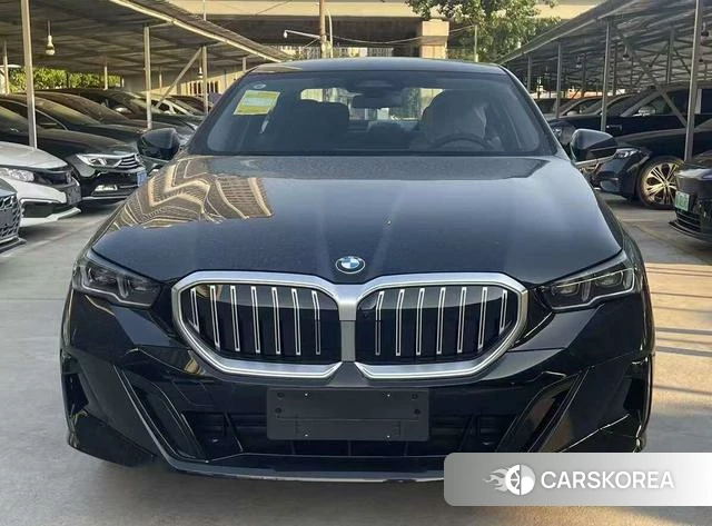 BMW 5 series 2026 Черный из Китая