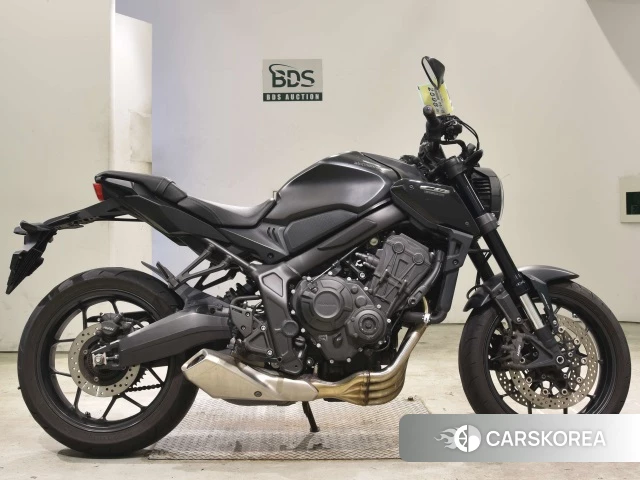 Проданный Honda CB650R 2023 из Японии
