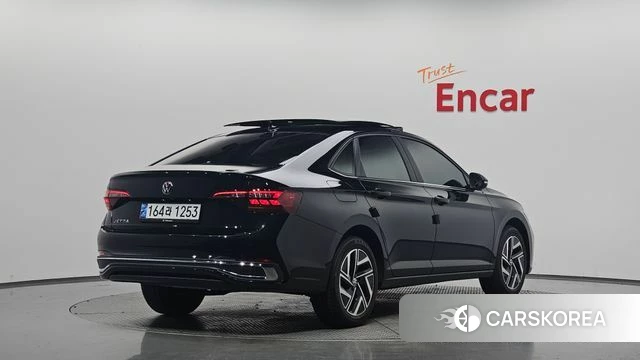 Volkswagen 7th Generation of Jetta 2024 Черный из Кореи