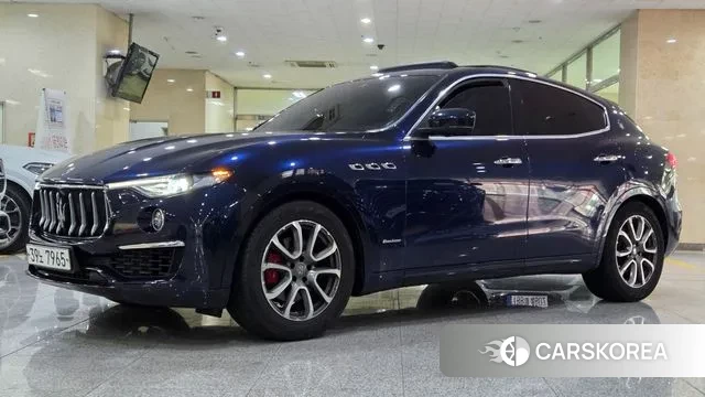 Maserati Levante 2019 Синий из Кореи