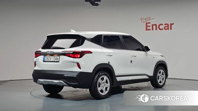 Kia Seltos 2022 Белый из Кореи