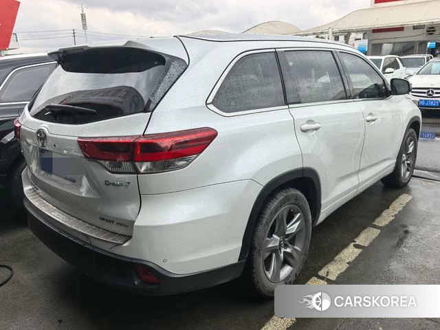 Toyota Highlander 2021 Белый из Китая