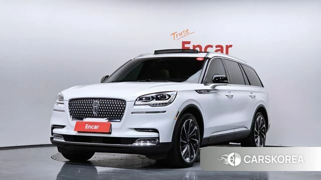 Lincoln Aviator 2nd generation 2023 Белый из Кореи