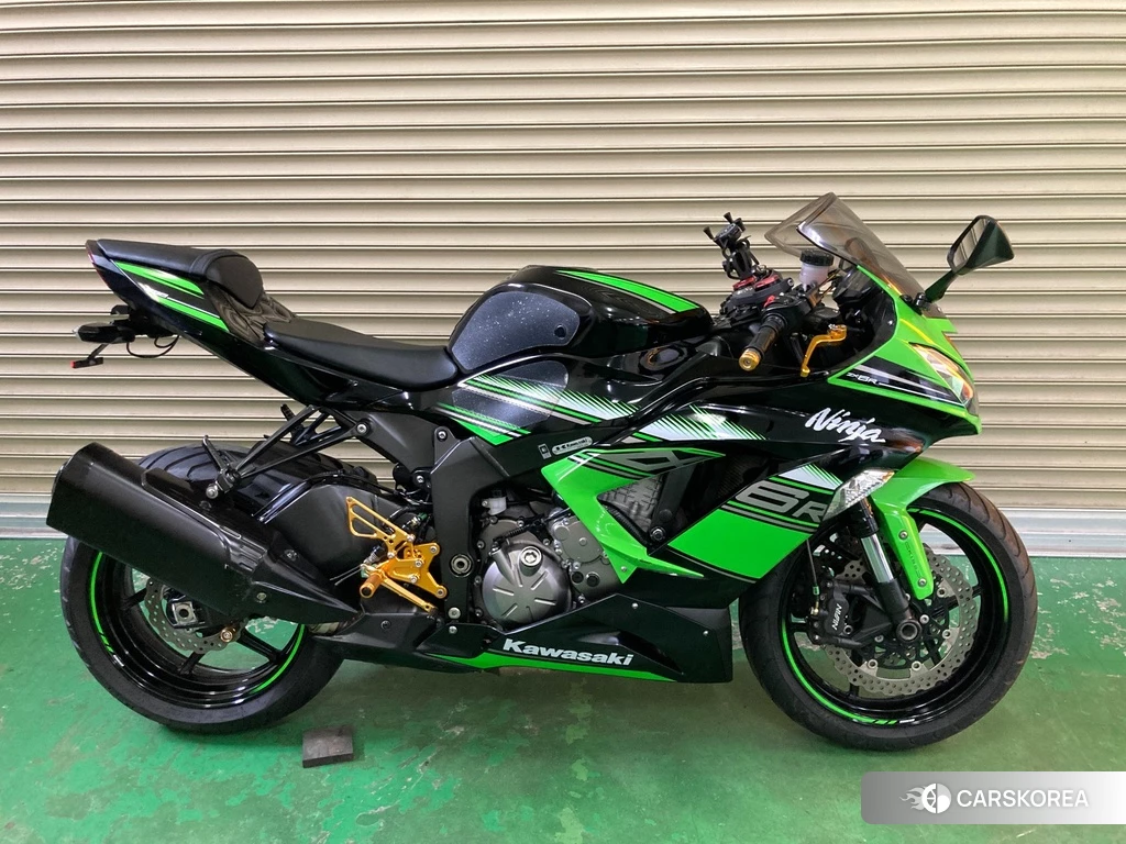 Проданный Kawasaki NINJA ZX-6R 2017 из Японии, фото 2