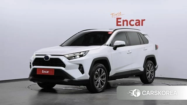 Toyota RAV4 5th Generation 2022 Белый из Кореи
