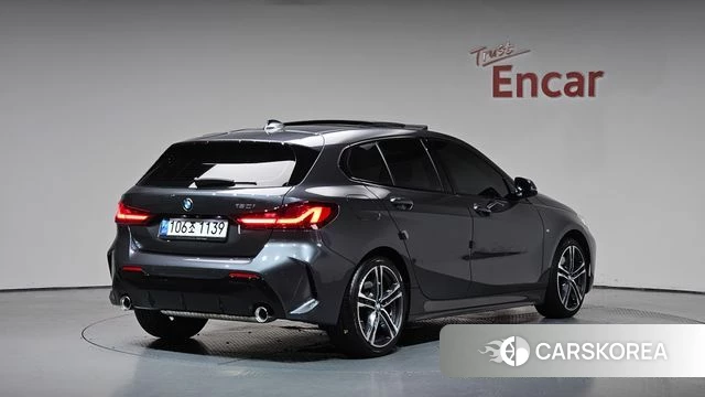 BMW 1 Series (F40) 2021 Серый из Кореи
