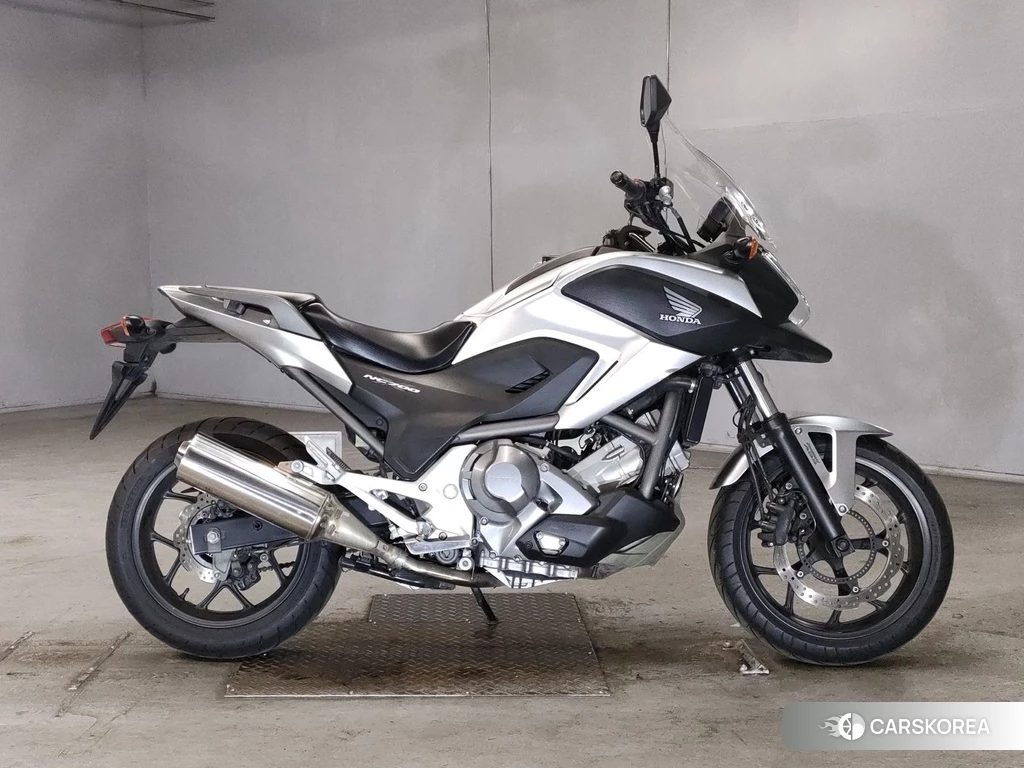 Проданный Honda NC700X DCT 2013 из Японии