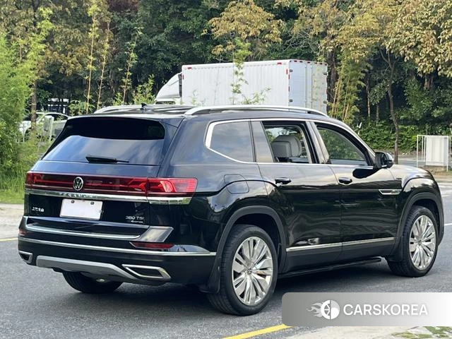 Volkswagen Tourang 2021 Черный из Китая