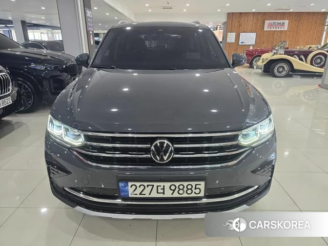Volkswagen Tiguan second Generation 2023 Серый из Кореи
