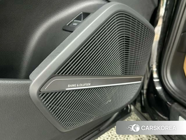 Audi Q5L 2024 Черный из Китая
