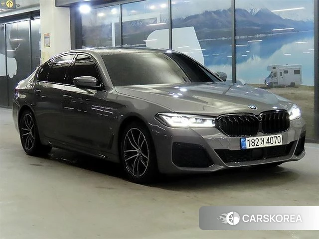 BMW 5 Series (G30) 2022 Серый из Кореи