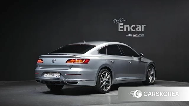 Volkswagen Arteon 2019 Серебристо-серый из Кореи