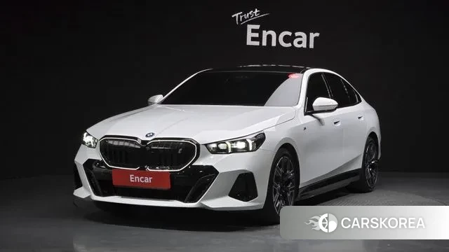 BMW i5 (G60) 2023 Белый из Кореи