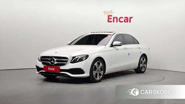 Mercedes-Benz E-Class W213 2018 Белый из Кореи