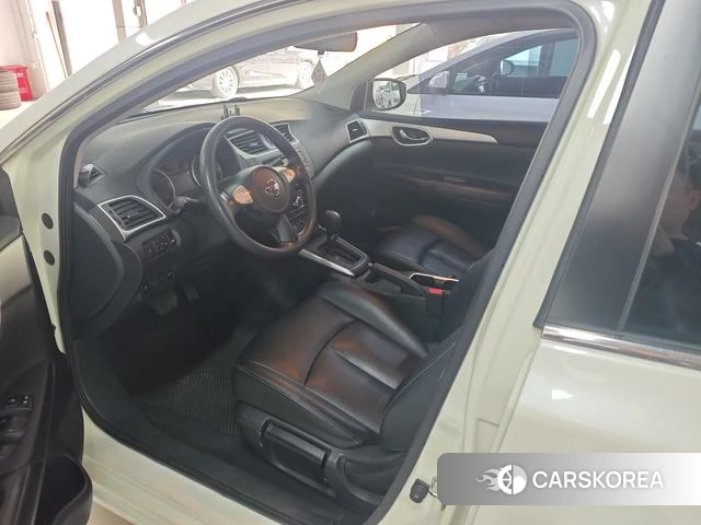 Nissan Xuan Yi 2022 Белый из Китая