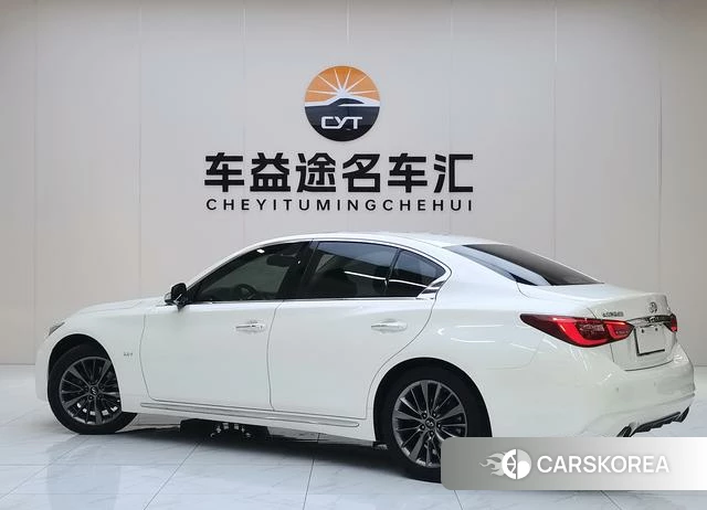 Infiniti Q50L 2020 Белый из Китая