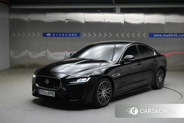 Jaguar XE 2020 Черный из Кореи