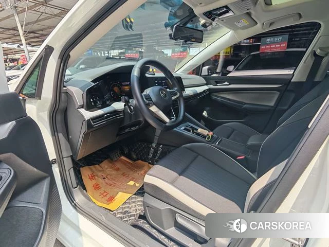 Volkswagen Golf 2022 Белый из Китая