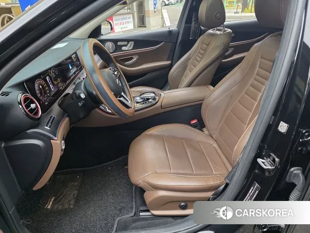 Mercedes-Benz E-Class W213 2018 Черный из Кореи