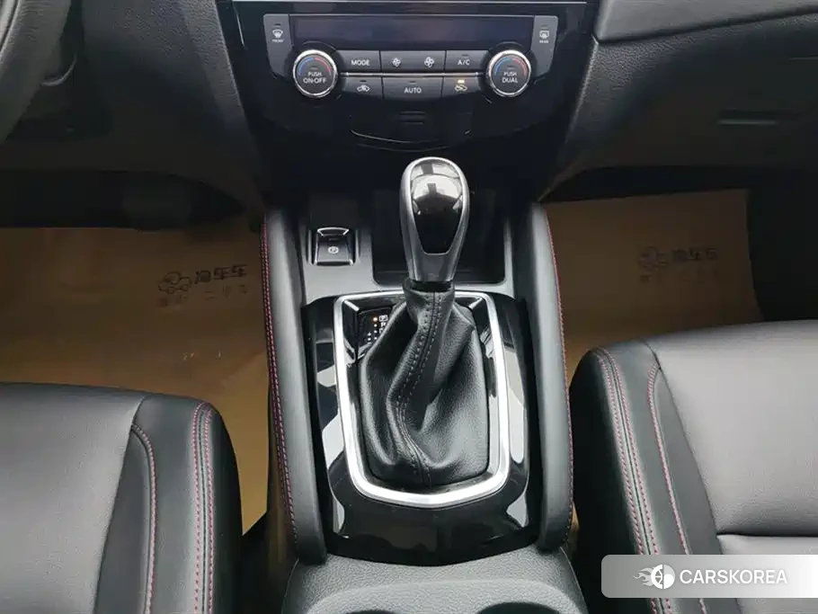 Nissan Qashqai 2024 Белый из Китая, фото 2