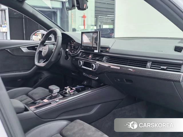Audi A4L 2024 Белый из Китая