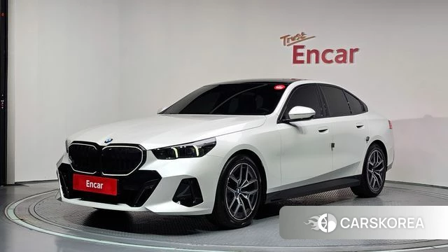 BMW 5 Series (G60) 2025 Белый из Кореи