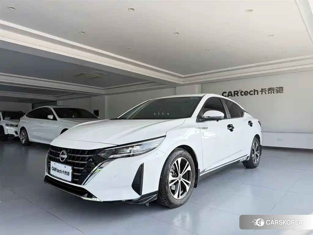 Nissan Sylphy 2024 Белый из Китая