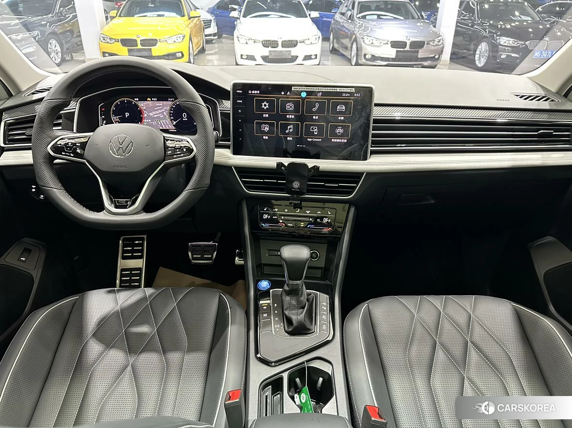 Volkswagen Tiguan L 2023 Белый из Китая