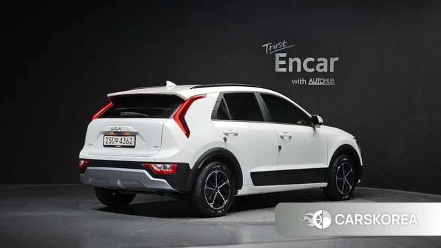 Kia Di Ol Nu Niro 2025 Белый из Кореи