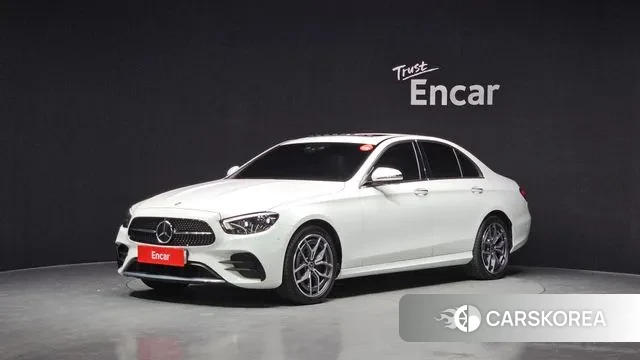 Mercedes-Benz E-Class W213 2023 Белый из Кореи