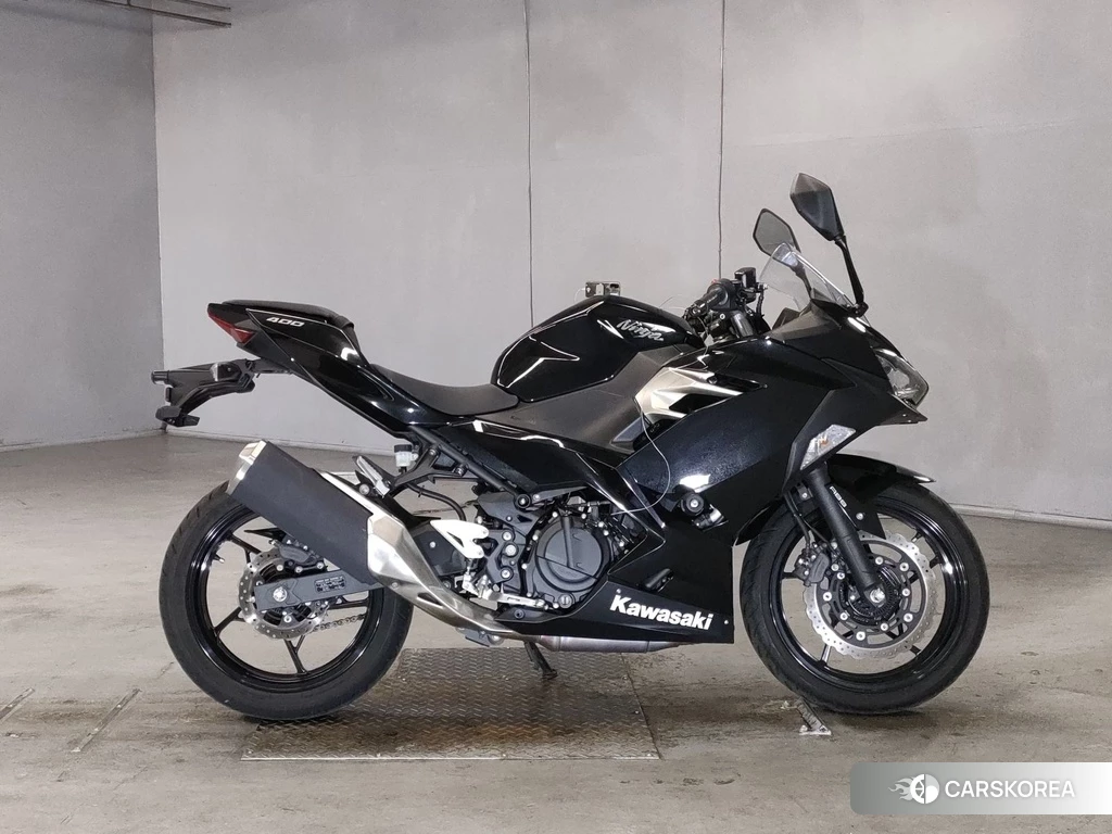 Проданный Kawasaki NINJA 400 2018 из Японии