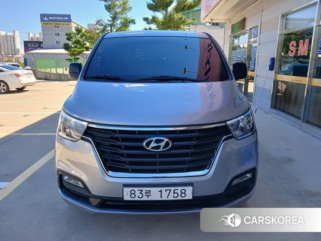 Hyundai The New Grand Starex 2019 Серебристо-серый из Кореи