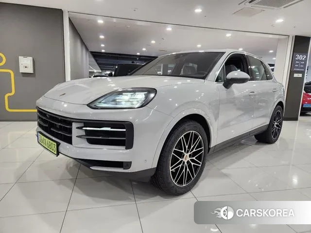 Porsche Cayenne (PO536) 2025 Светло-серебряный цвет из Кореи