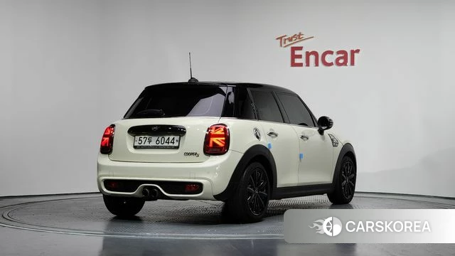 Mini Cooper S 2019 Жемчужный цвет из Кореи