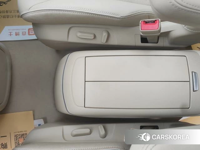 Buick GL8 2024 Темно-серый из Китая