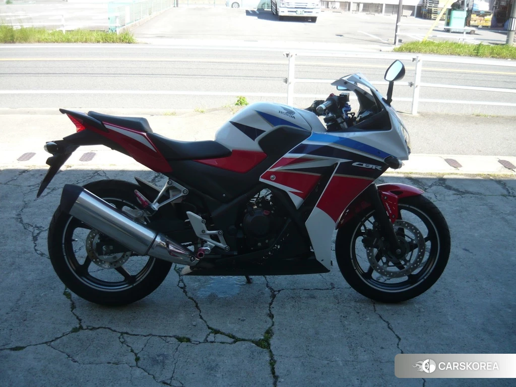 Проданный Honda CBR250R ABS 2016 из Японии, фото 2