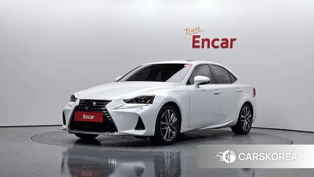 Lexus New IS300 2019 Белый из Кореи