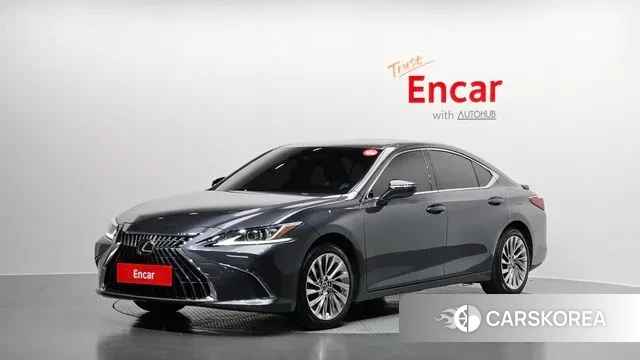 Lexus ES300h 7th generation 2023 Серый из Кореи