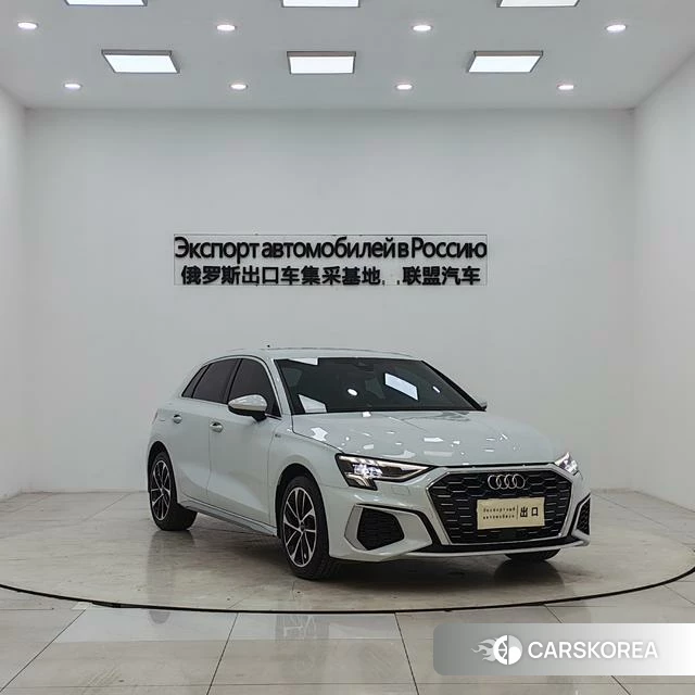 Audi A3 2022 Белый из Китая