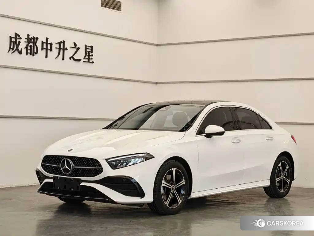Mercedes-Benz A-Class 2024 Белый из Китая