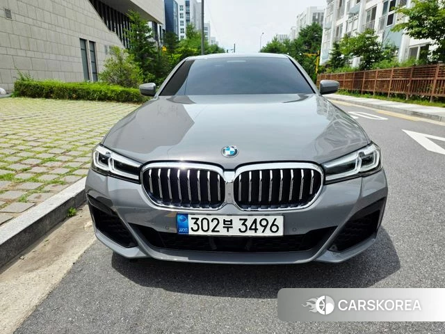 BMW 5 Series (G30) 2021 Серебряный из Кореи