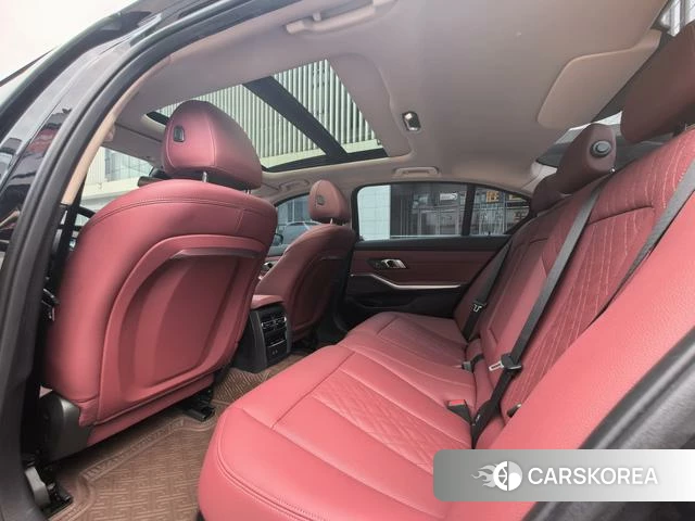 BMW 3 series 2023 Черный из Китая